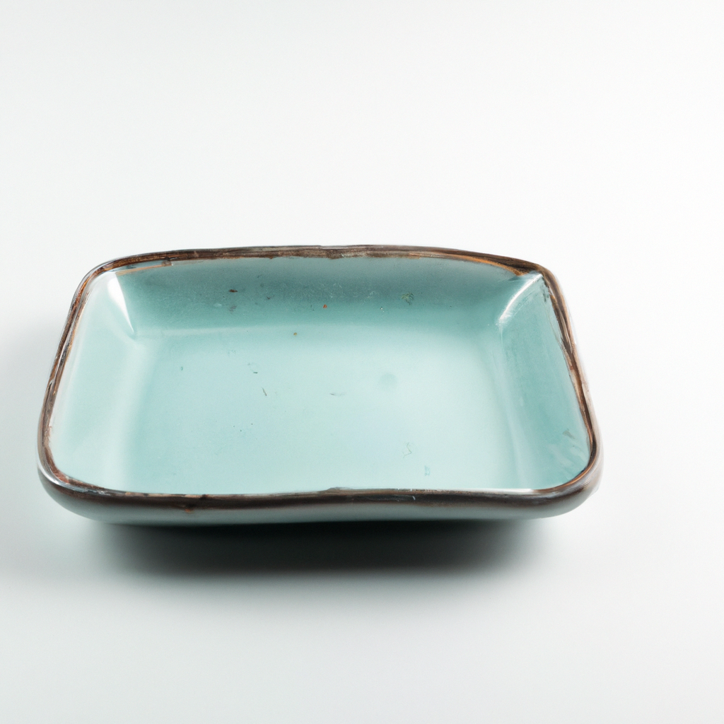 Fotografía gastronómica minimalista con plato de cerámica y luz suave